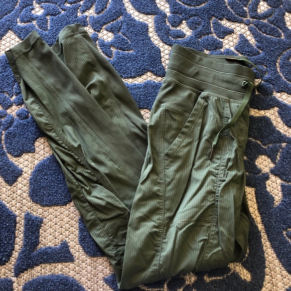 lululemon athletica Pants - Lululemon studio pant 25" size 2